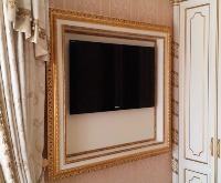 Оформление зеркал и телевизоров в багет